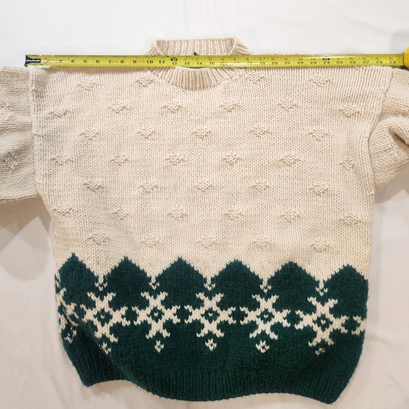Chunky Knit Homemade Nordic Snowflake Fair Isle Sweater ❄️ - Picture 11 of 13